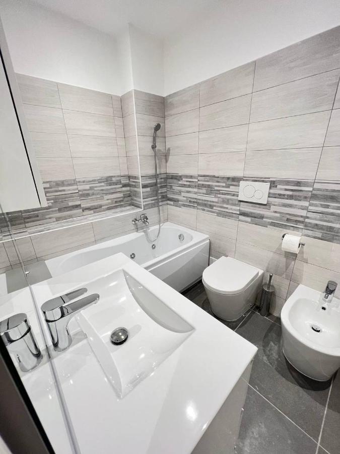 Appartamento Modern Loft Center Of Turin + Jacuzzi 30M Metro Collegno Esterno foto